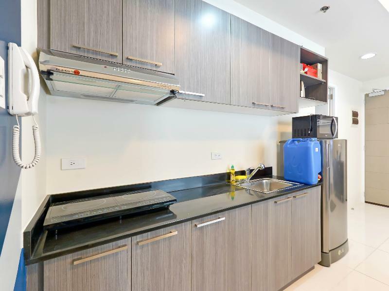 Currency Serviced Suites Pasig City Exterior photo